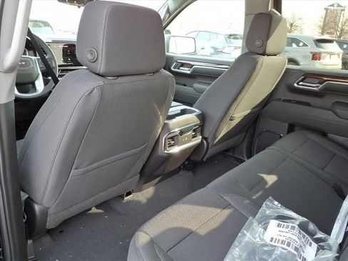 New 2026 GMC Sierra 1500 Elevation image 15