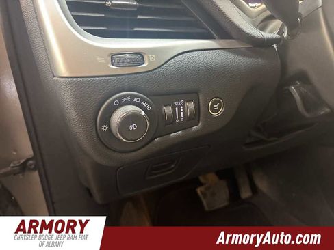 Used 2016 Jeep Cherokee Latitude w/ Comfort/Convenience Group image 10