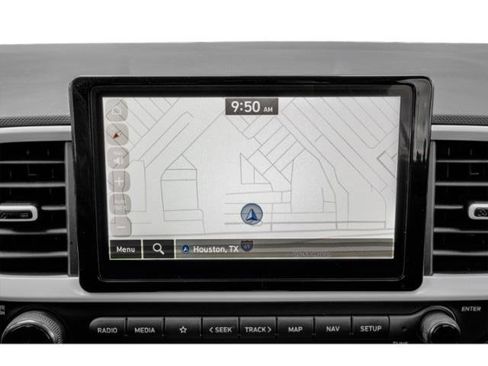 Used 2025 Hyundai Venue Limited image 18