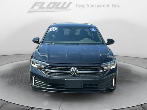 Certified 2024 Volkswagen Jetta Sport FWD image 3