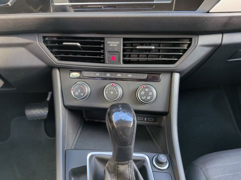 Used 2023 Volkswagen Jetta S image 29