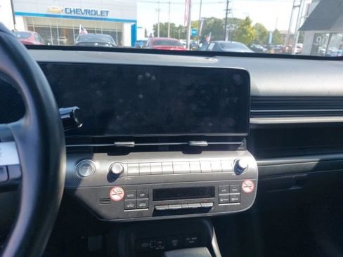 Used 2024 Hyundai Kona SEL FWD image 11