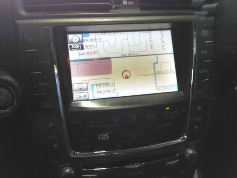 Used 2012 Lexus IS 350 w/ Premium Pkg Value Edition RWD image 7
