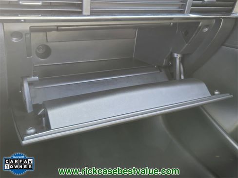 Used 2023 MAZDA MAZDA3 s image 24