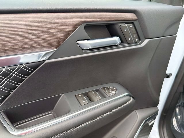 New 2026 GMC Acadia Denali w/ Super Cruise Package FWD image 18