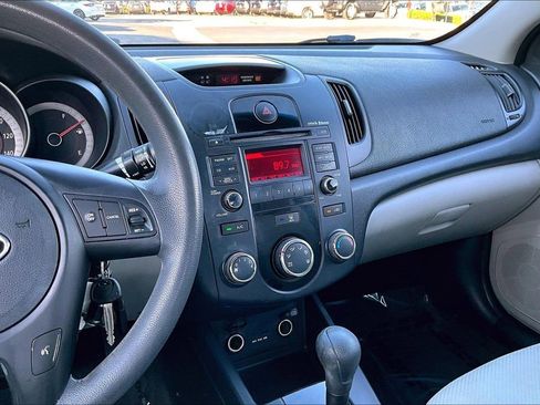 Used 2010 Kia Forte EX image 8