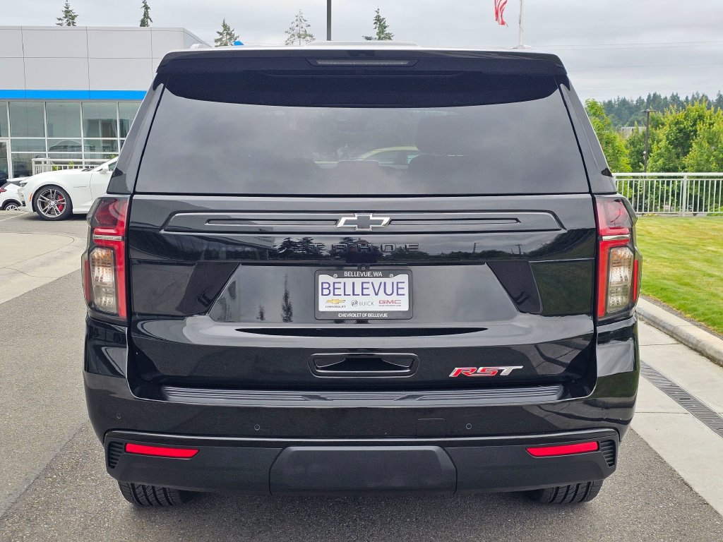 Used 2024 Chevrolet Tahoe RST w/ Luxury Package AWD/4WD image 4