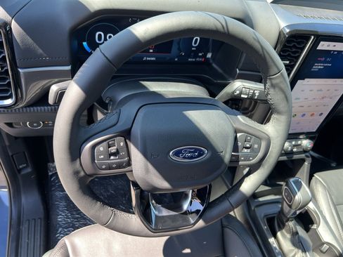 New 2025 Ford Ranger Lariat w/ FX4 Off-Road Package image 16