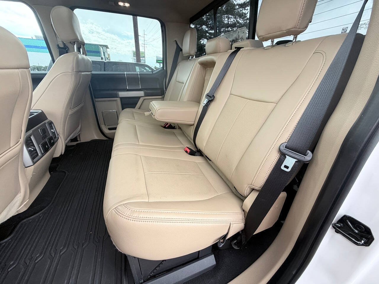 Used 2020 Ford F350 Lariat w/ Lariat Ultimate Package AWD/4WD image 19