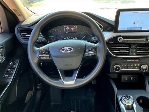 Used 2020 Ford Escape SE image 8