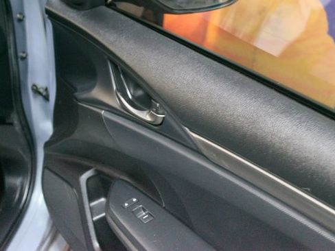 Used 2020 Honda Civic Sport image 10