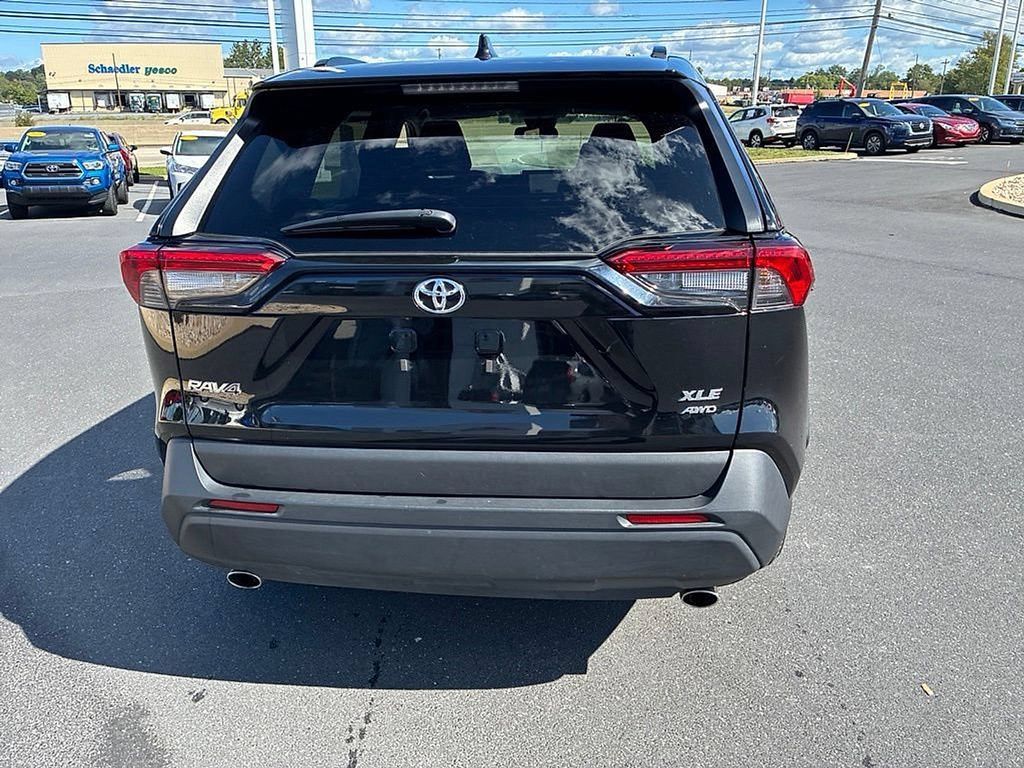 Certified 2025 Toyota RAV4 XLE AWD/4WD image 11