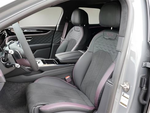 New 2025 Bentley Flying Spur Plug-In Hybrid image 12