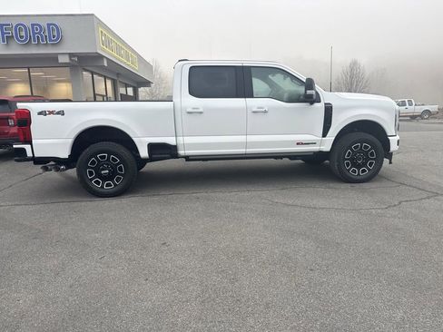 New 2026 Ford F350 Platinum w/ Snow Plow Prep Package AWD/4WD image 4