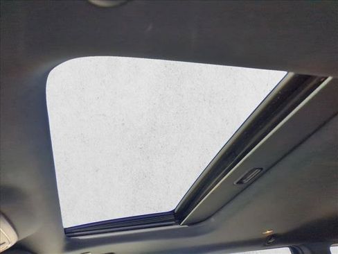 Used 2021 Jeep Grand Cherokee Laredo X image 16