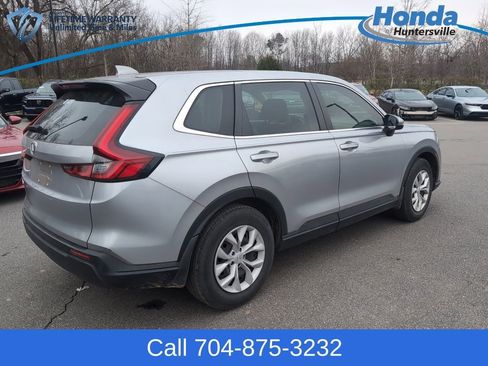 Used 2023 Honda CR-V LX image 8