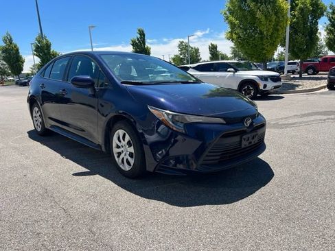 Used 2023 Toyota Corolla LE FWD image 2