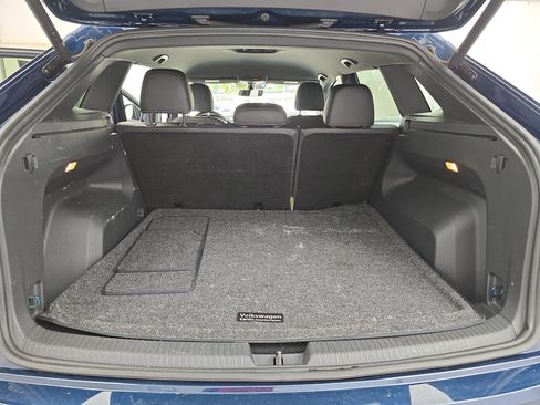 Used 2023 Volkswagen Atlas Cross Sport SE image 12