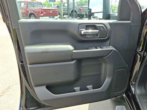 Used 2025 Chevrolet Silverado 2500 Custom w/ Custom Value Package AWD/4WD image 12