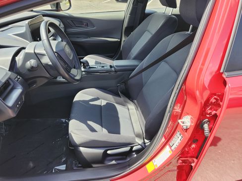 Used 2024 Toyota Prius LE FWD image 22