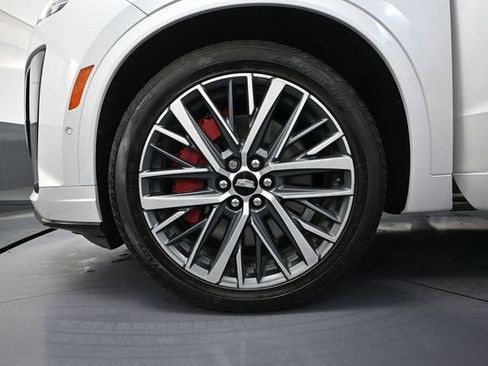 Used 2024 Cadillac XT6 Sport w/ Platinum Package image 18