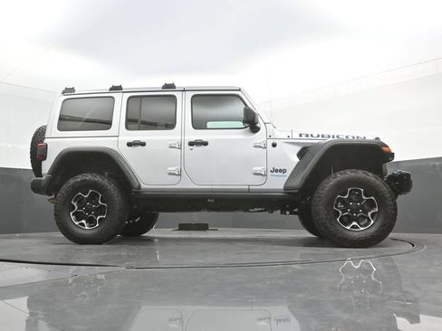 Used 2022 Jeep Wrangler Unlimited Rubicon 4xe w/ Steel Bumper Group AWD/4WD image 36