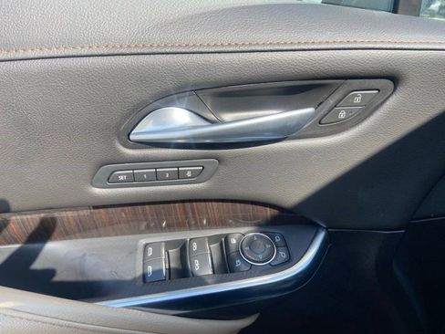 Certified 2025 Cadillac XT4 Premium Luxury image 17