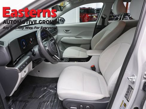 Used 2025 Hyundai Kona SEL FWD image 13