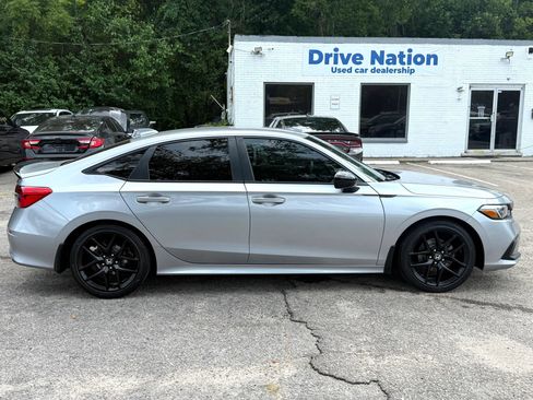 Used 2023 Honda Civic Sport image 4