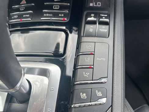 Used 2017 Porsche Cayenne AWD/4WD image 29