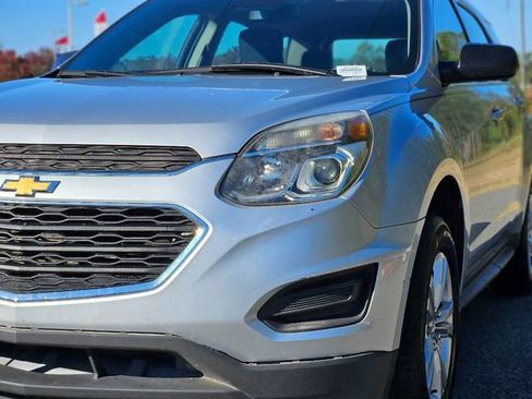 Used 2017 Chevrolet Equinox LS image 9