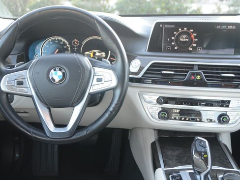Used 2016 BMW 740i RWD image 17