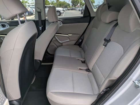 Used 2020 Kia Soul LX FWD image 10