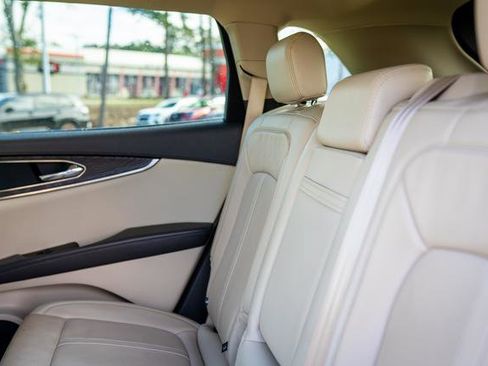 Used 2020 Lincoln Nautilus Reserve w/ Equipment Group 201A image 27