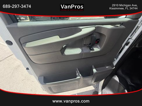 Used 2013 Chevrolet Express 3500 Extended RWD image 8