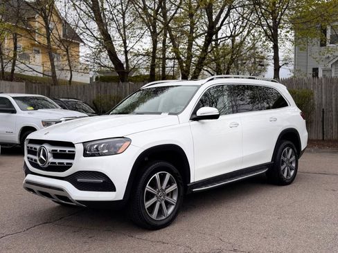 Used 2022 Mercedes-Benz GLS 450 4MATIC image 2