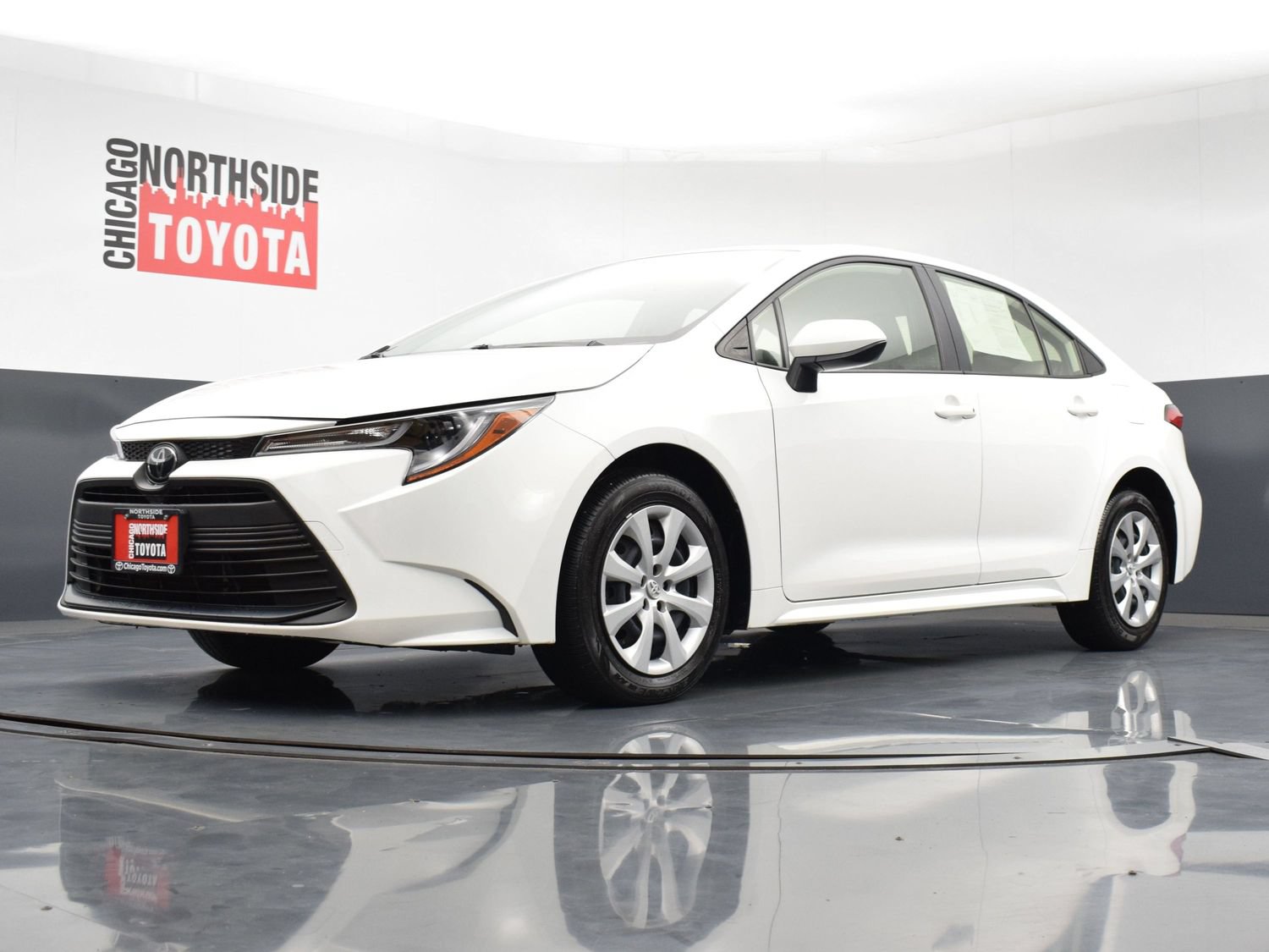 Used 2024 Toyota Corolla LE FWD image 30