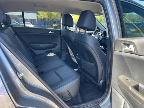 Used 2017 Kia Sportage EX AWD/4WD image 4