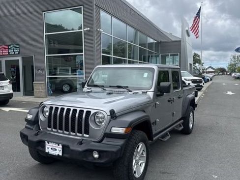 Used 2020 Jeep Gladiator Sport w/ Quick Order Package 23S AWD/4WD image 1