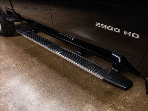 Used 2021 Chevrolet Silverado 2500 High Country image 12