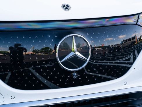 Used 2023 Mercedes-Benz EQE 350+ SUV image 6