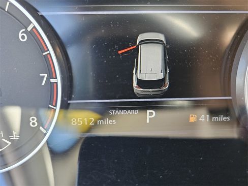 Used 2023 Nissan Rogue SV w/ SV Premium B Package image 16