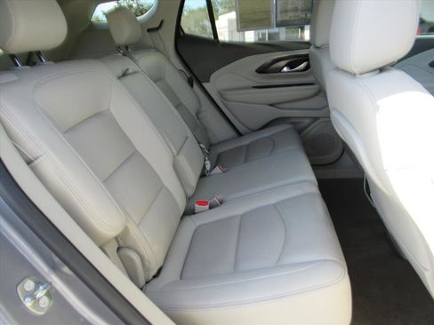 Used 2018 GMC Terrain Denali w/ Advanced Safety Package image 30