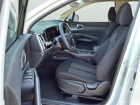 New 2026 Kia Sorento LX FWD image 13