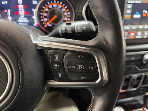 Used 2019 Jeep Wrangler Unlimited Sahara w/ Advanced Safety Group AWD/4WD image 29