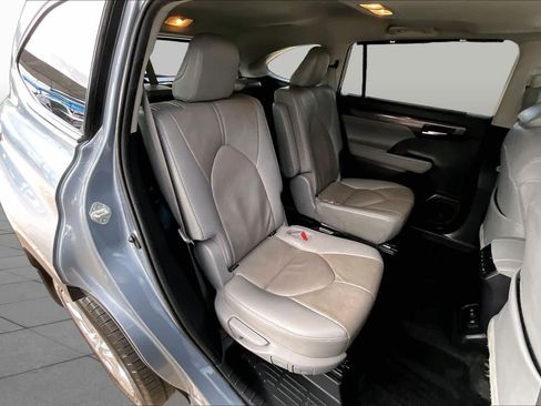 Used 2020 Toyota Highlander Limited AWD/4WD image 20