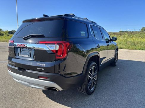 Used 2023 GMC Acadia SLT w/ Technology Package AWD/4WD image 7