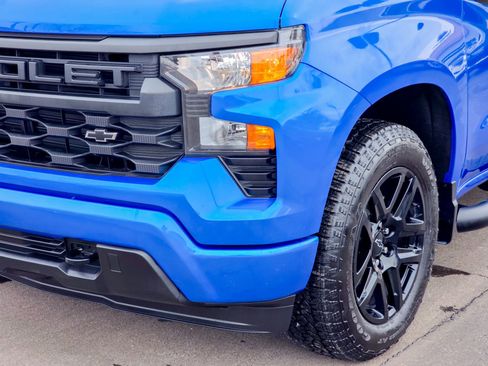 Used 2025 Chevrolet Silverado 1500 Custom w/ Turbomax Blackout Package image 5