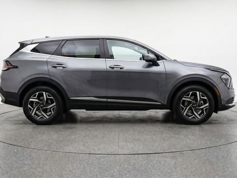 Used 2025 Kia Sportage LX FWD image 11