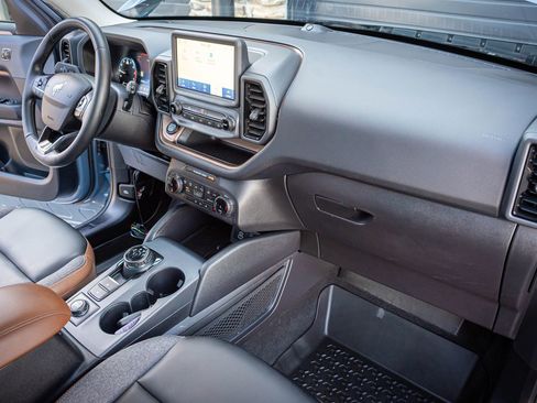 Used 2024 Ford Bronco Sport Outer Banks w/ Tech Package image 34